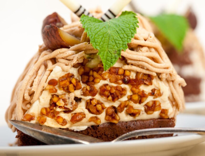 Salty Peanut-Pretzel Ice Cream Cake Salty Peanut-Pretzel Ice Cream Cake